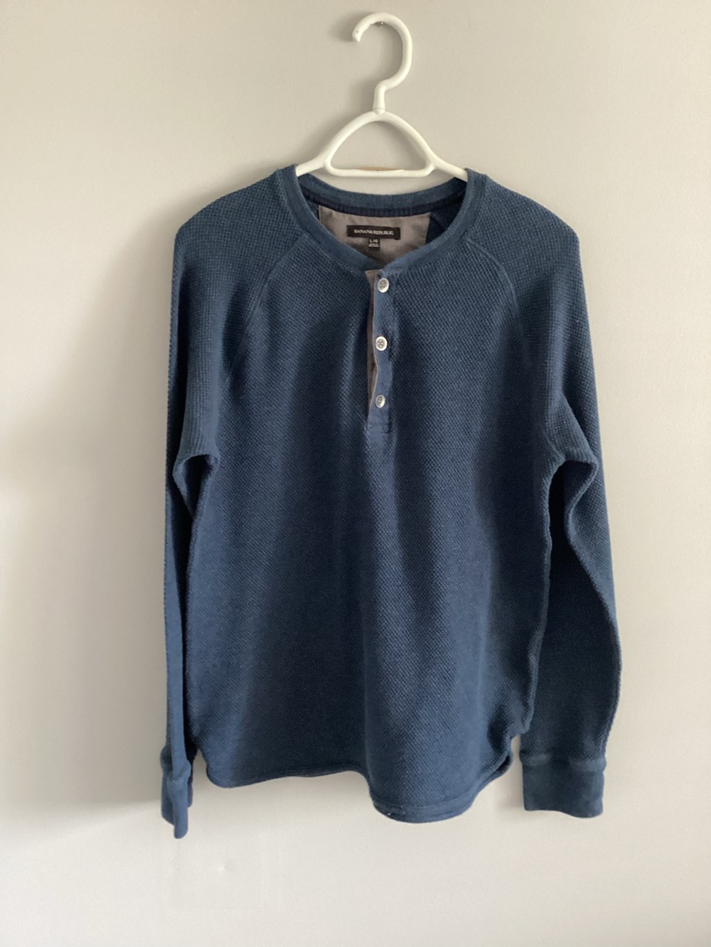 Banana Republic Waffle Knit Henley, Size L